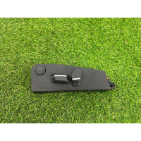 Кнопка регулировки сиденья