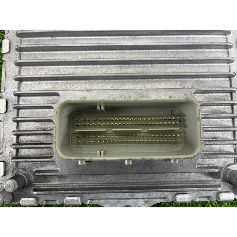 Блок управления двигателем (электрика / блок управления) Jeep Grand Cherokee WK2 2017 68243326AB