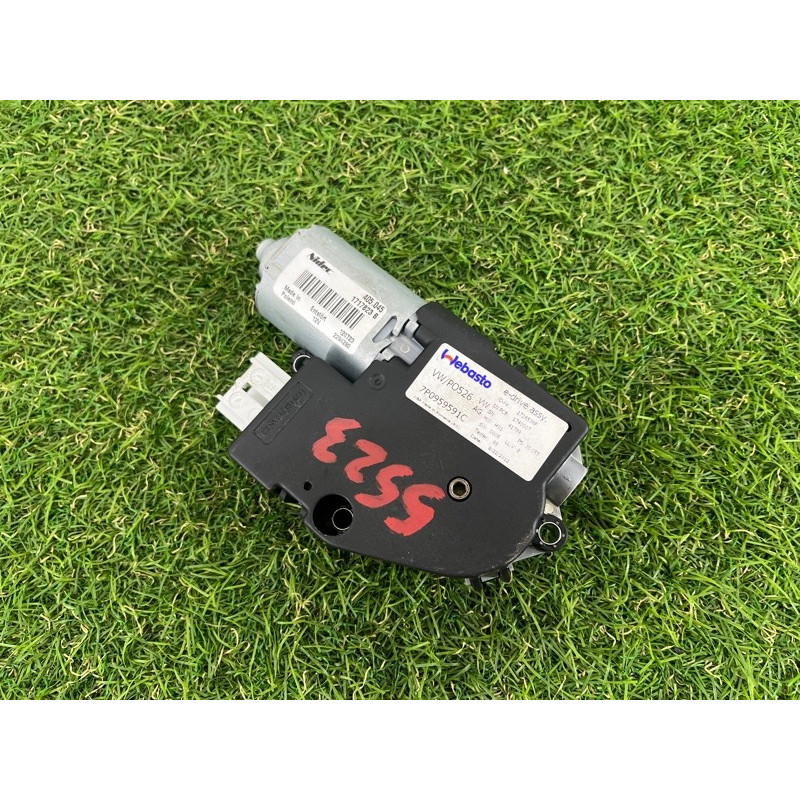 Мотор люка (электрика) Volkswagen Touareg NF 2012 3.6 CGRA 7P0959591C