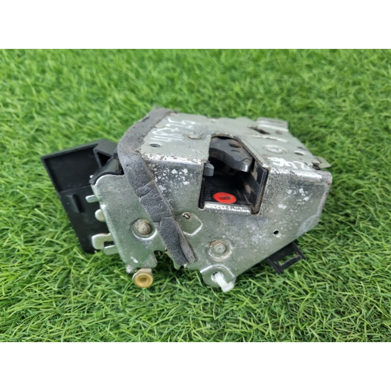 Замок двери (кузов и элементы) BMW 5-series E39 8166246