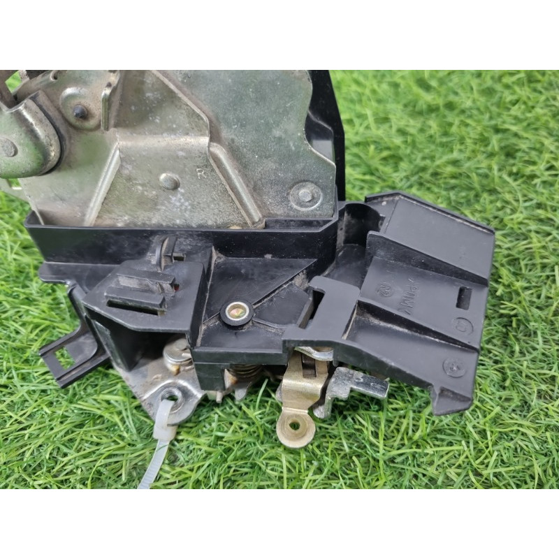 Замок двери (кузов и элементы) BMW 5-series E39 8166246