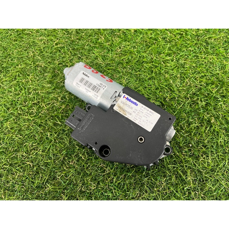 Мотор люка (электрика) Volkswagen Touareg NF 2012 3.6 CGRA 7P0959591D