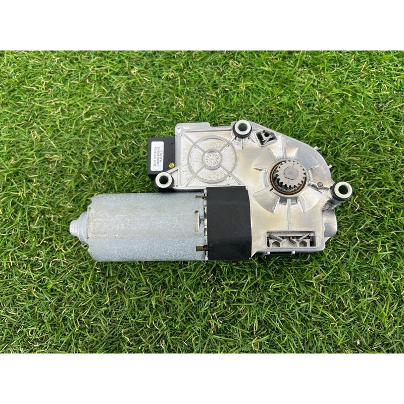 Мотор люка (электрика) Volkswagen Touareg NF 2012 3.6 CGRA 7P0959591D