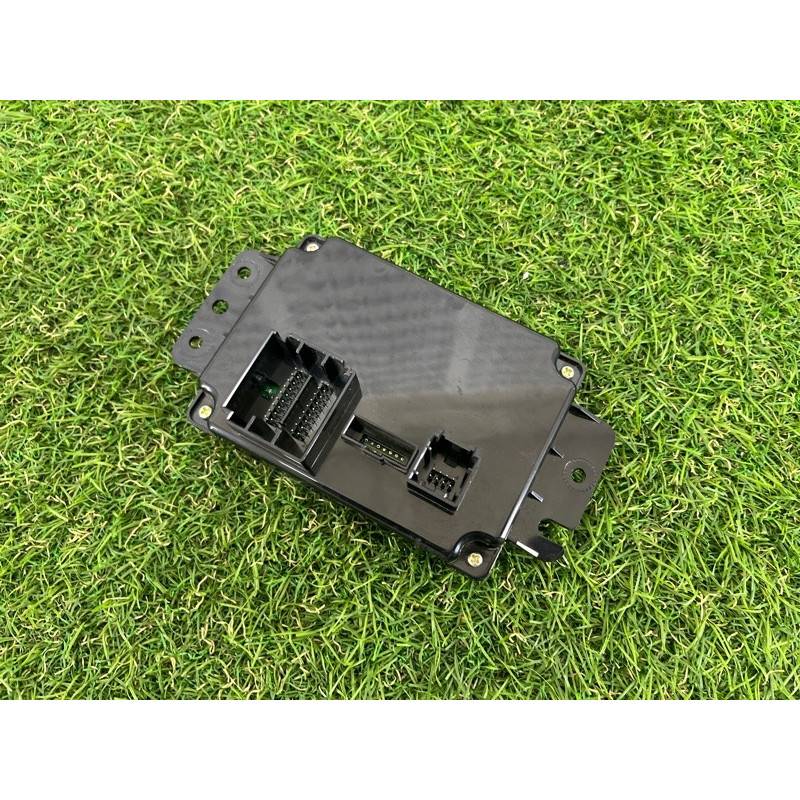 Блок управления климат-контролем (электрика / блок управления) Jeep Grand Cherokee WK2 2017 68310360AA