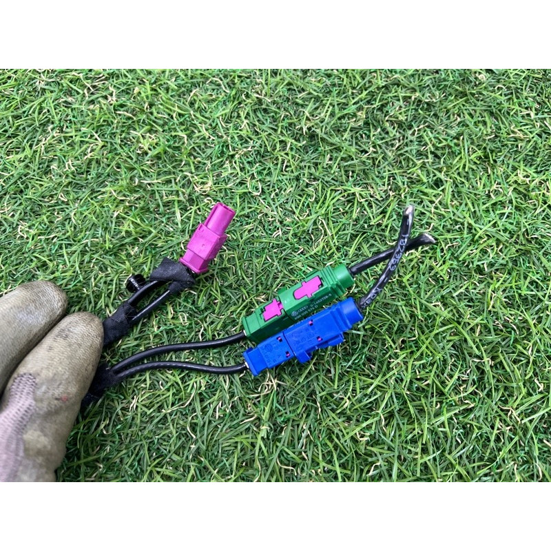 Антенна (электрика) AUDI A4 B8 2012 2.0 CAEB 8K5035503CGRU