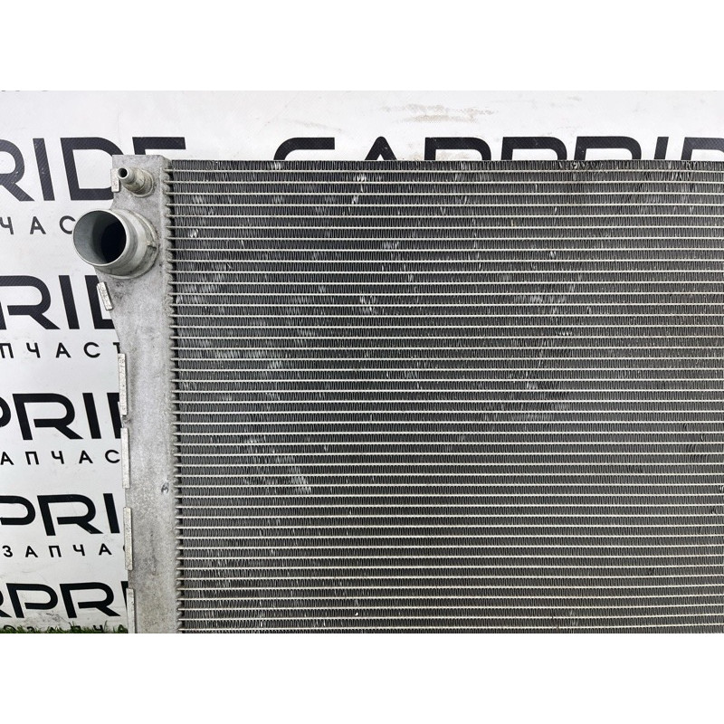 Радиатор охлаждения (система охлаждения) BMW 7-series F02 2011 4.4 N63 17117570094