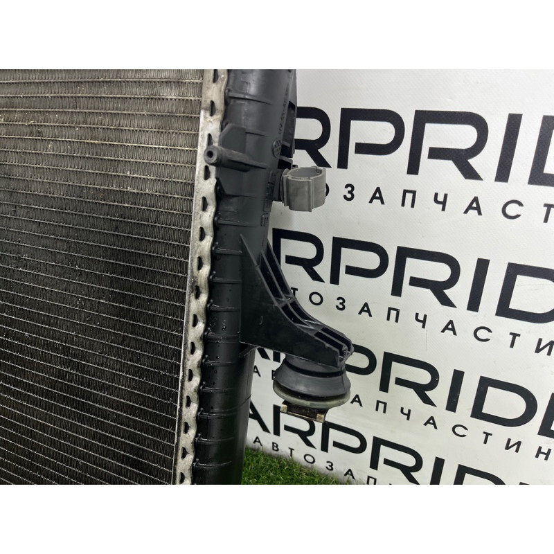 Радиатор охлаждения (система охлаждения) AUDI Q7 4L 2011 3.0 CATA 7L0121253A