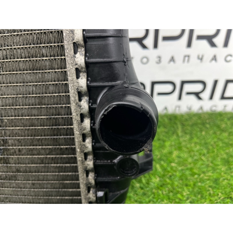 Радиатор охлаждения (система охлаждения) AUDI Q7 4L 2011 3.0 CATA 7L0121253A