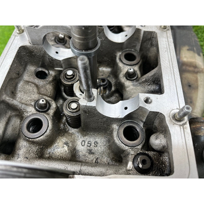 Головка блока цилиндров (двигатель и элементы) AUDI A6 C5 2001 2.5 AKE 059103373