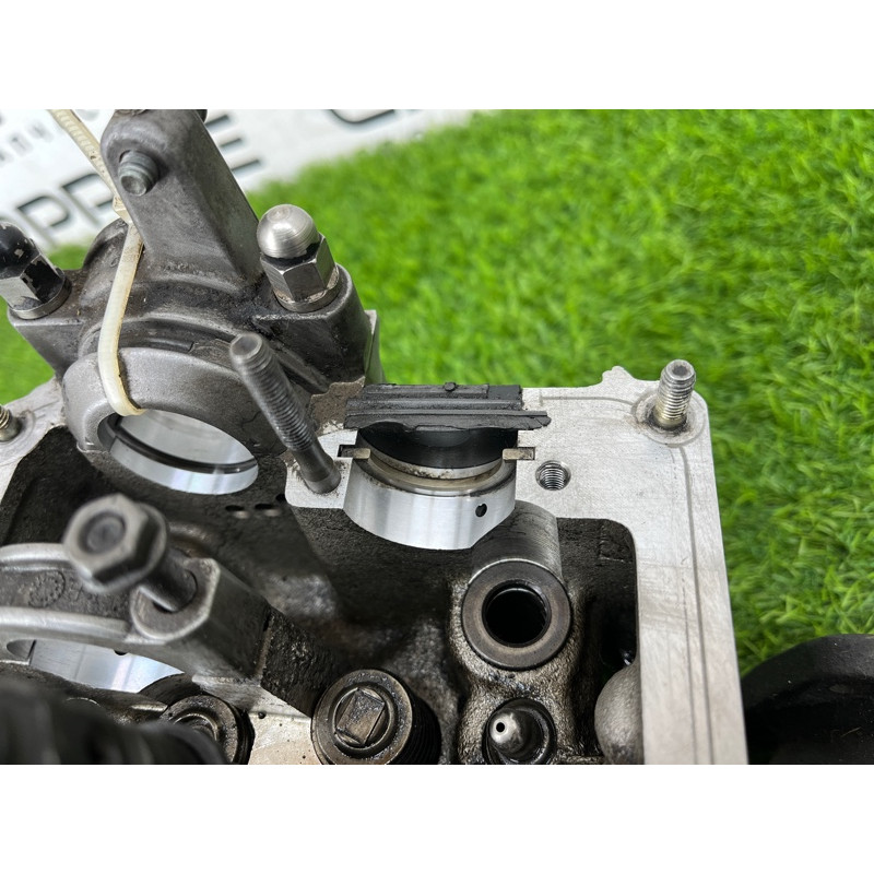 Головка блока цилиндров (двигатель и элементы) AUDI A6 C5 2001 2.5 AKE 059103373