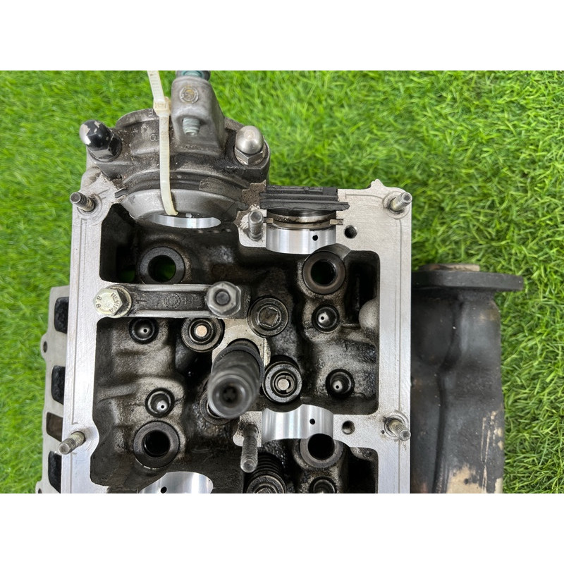 Головка блока цилиндров (двигатель и элементы) AUDI A6 C5 2001 2.5 AKE 059103373