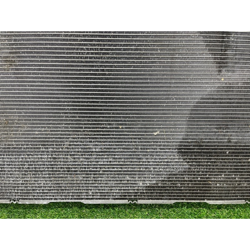 Радиатор охлаждения (система охлаждения) AUDI Q5 8R 2012 3.2 CALB 8K0121251AA