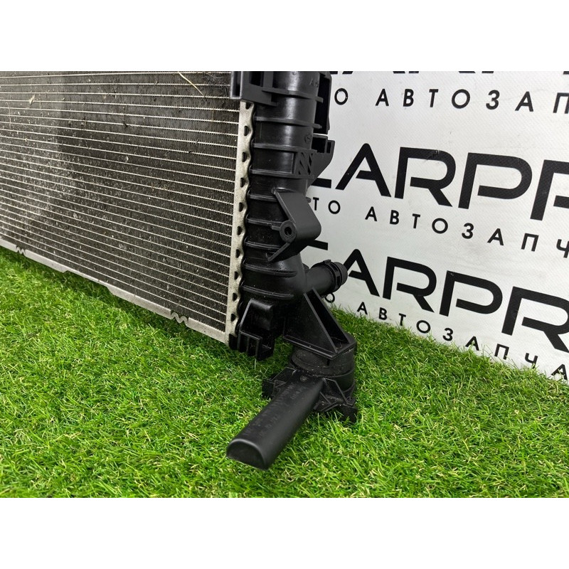 Радиатор охлаждения (система охлаждения) AUDI Q5 8R 2012 3.2 CALB 8K0121251AA