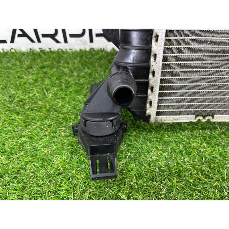 Радиатор охлаждения (система охлаждения) AUDI Q5 8R 2012 3.2 CALB 8K0121251AA