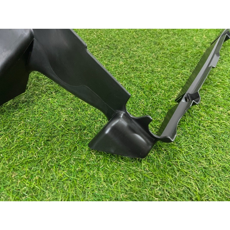 Воздуховод радиатора (кузов и элементы) Volkswagen Touareg NF 2012 3.6 CGRA 7P6121293G