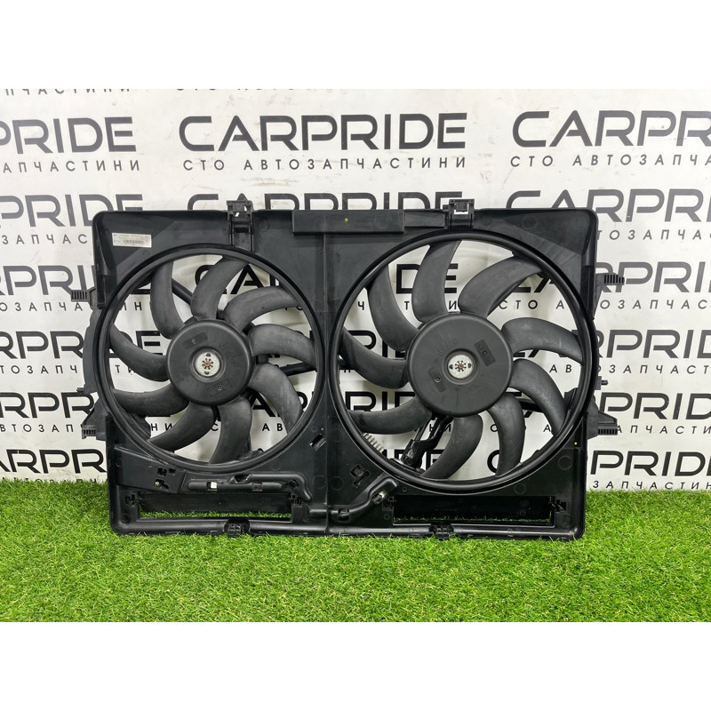 Вентилятор охлаждения радиатора (система охлаждения) AUDI Q5 8R 2012 3.2 CALB 8K0121207A