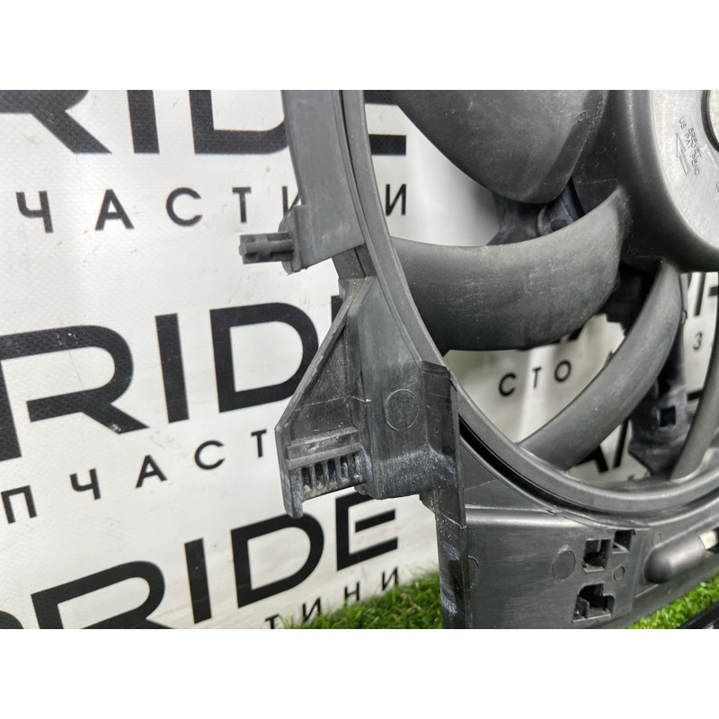 Вентилятор охлаждения радиатора (система охлаждения) AUDI Q5 8R 2012 3.2 CALB 8K0121207A