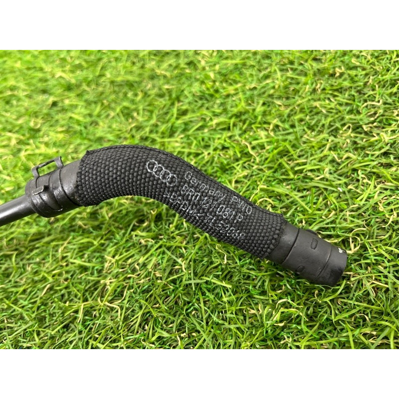 Трубка системы охлаждения (система охлаждения) AUDI Q5 8R 2012 3.2 CALB 8R0121081P