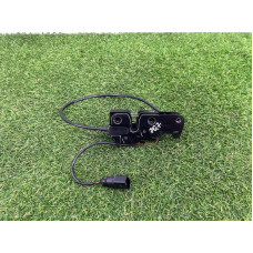 Замок капота