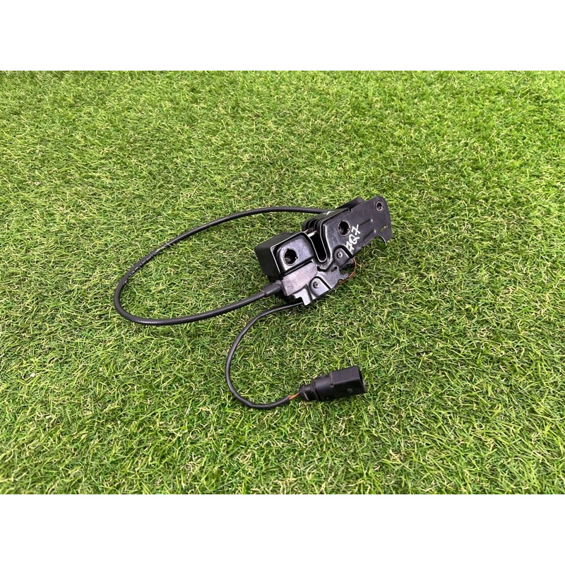 Замок капота (кузов и элементы) AUDI Q7 4L 2011 3.0 CATA 4L0823509B