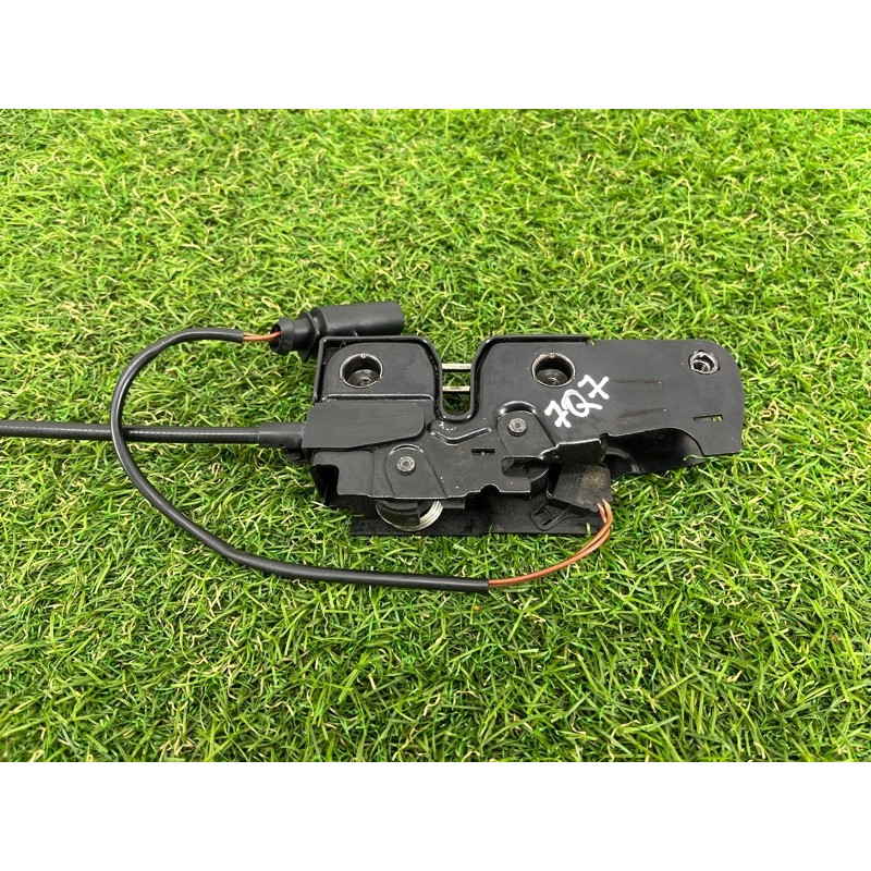 Замок капота (кузов и элементы) AUDI Q7 4L 2011 3.0 CATA 4L0823509B