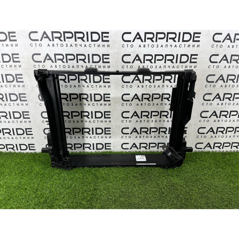 Рамка радіатора (кузов і елементи) BMW 5-series F10 2013 N63B44 17117625981