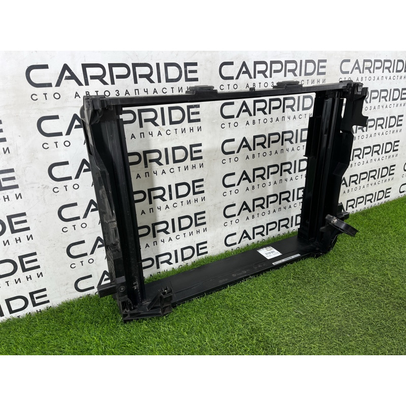 Рамка радіатора (кузов і елементи) BMW 5-series F10 2013 N63B44 17117625981