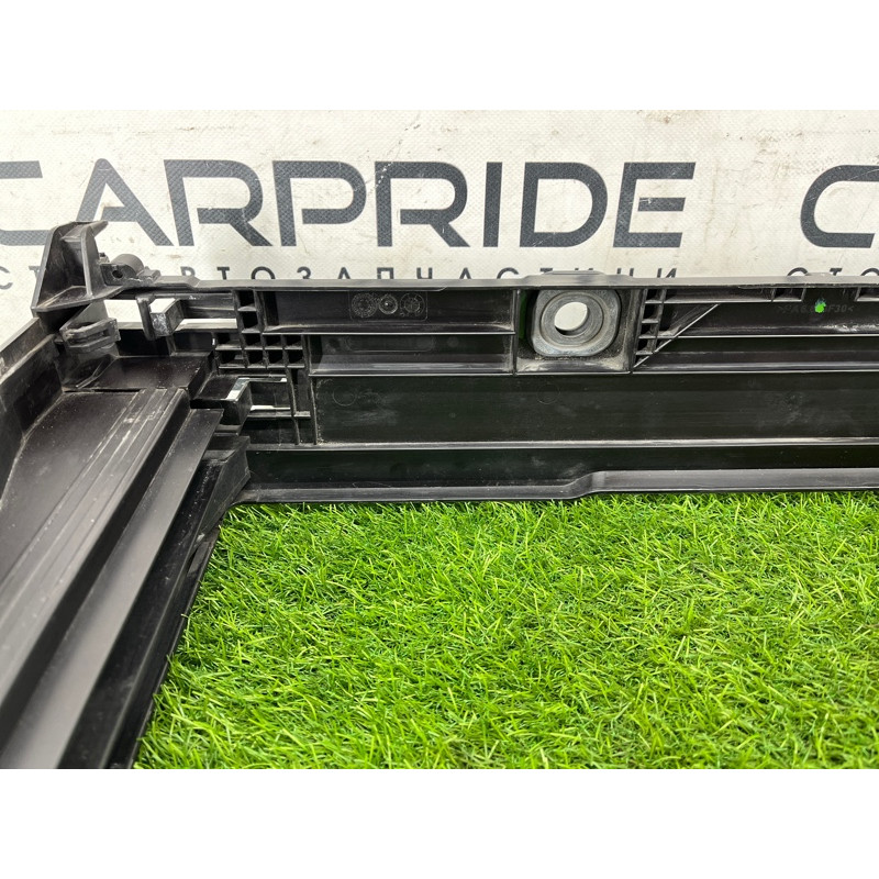 Рамка радіатора (кузов і елементи) BMW 5-series F10 2013 N63B44 17117625981