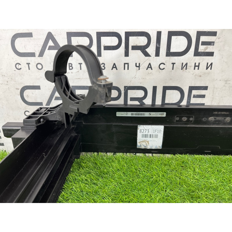 Рамка радіатора (кузов і елементи) BMW 5-series F10 2013 N63B44 17117625981