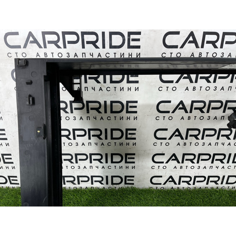 Рамка радіатора (кузов і елементи) BMW 5-series F10 2013 N63B44 17117625981