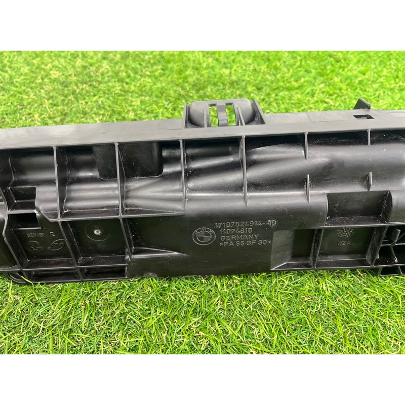 Кріплення радіатора (кузов і елементи) BMW 3-series E93 2008 3.0 N54 17107524914