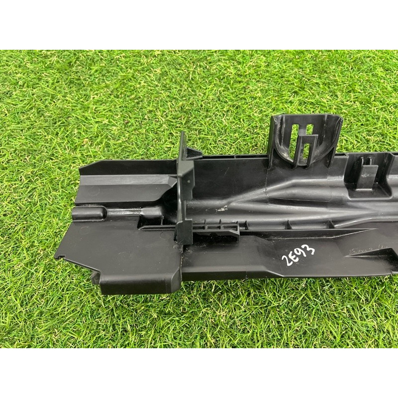 Кріплення радіатора (кузов і елементи) BMW 3-series E93 2008 3.0 N54 17107524914