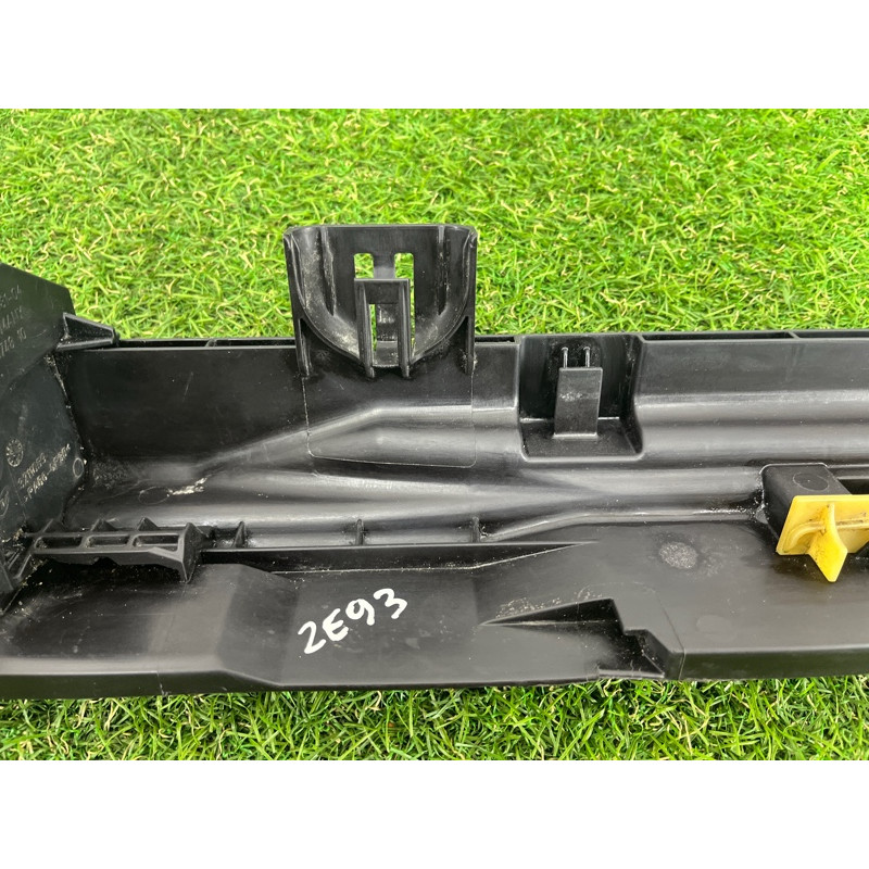 Кріплення радіатора (кузов і елементи) BMW 3-series E93 2008 3.0 N54 17107524914