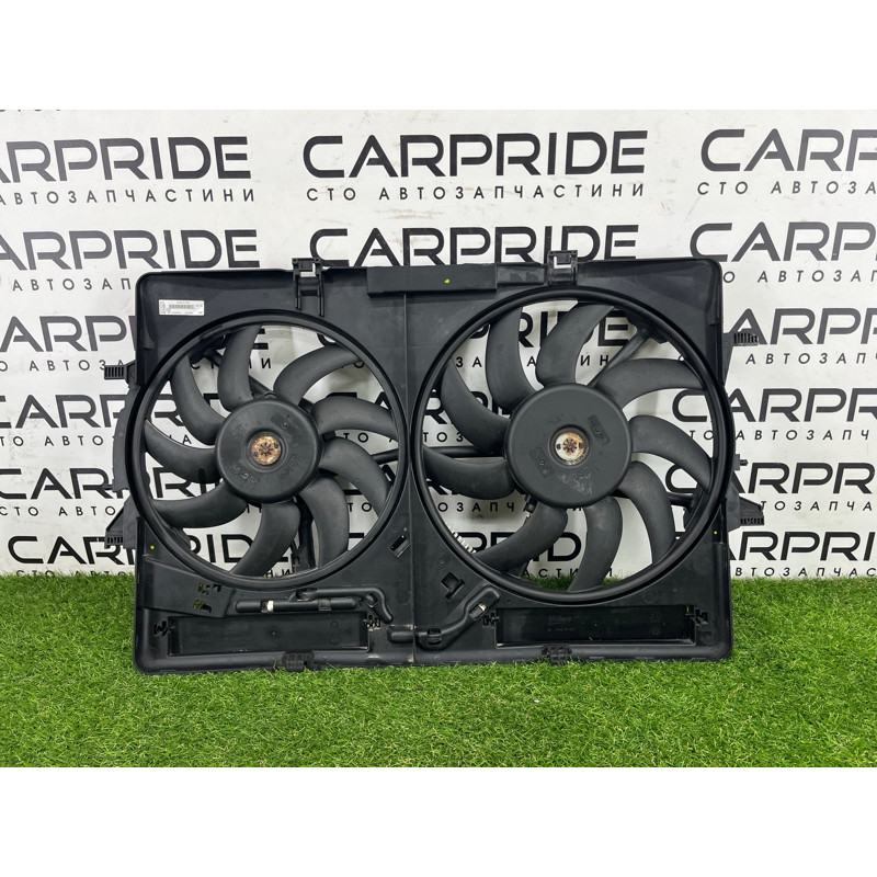 Вентилятор охлаждения радиатора (система охлаждения) AUDI A4 B8 2012 2.0 CAEB 8K0121207A