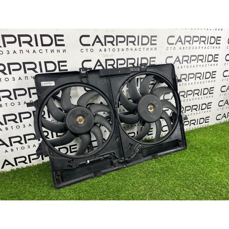 Вентилятор охлаждения радиатора (система охлаждения) AUDI A4 B8 2012 2.0 CAEB 8K0121207A