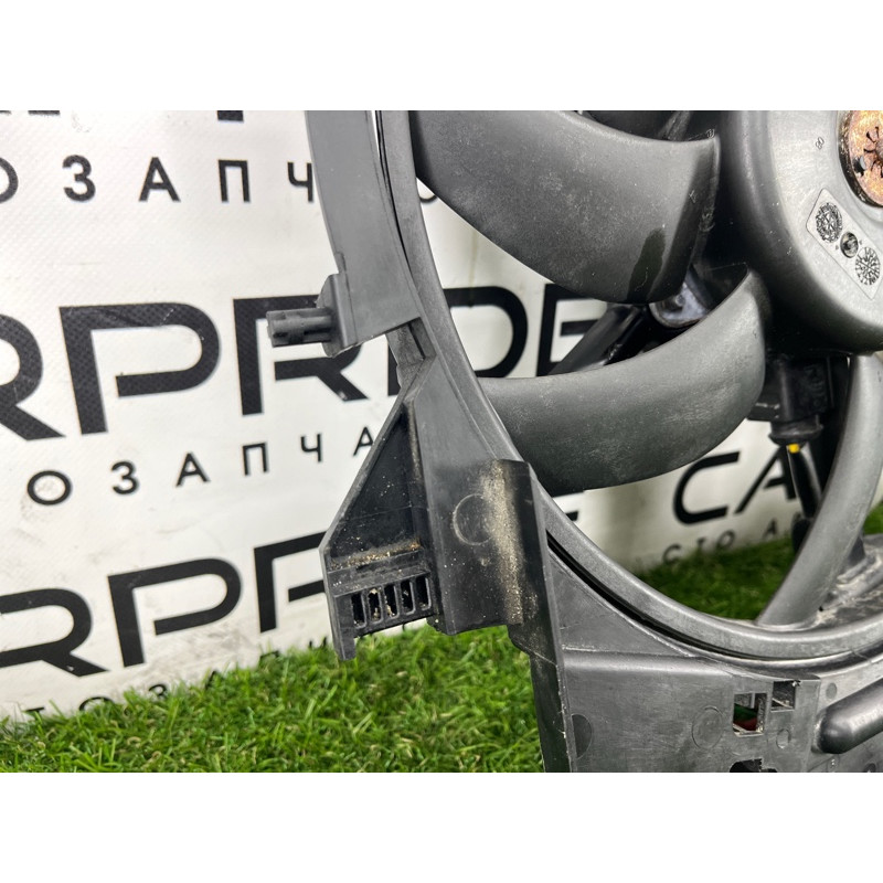 Вентилятор охлаждения радиатора (система охлаждения) AUDI A4 B8 2012 2.0 CAEB 8K0121207A