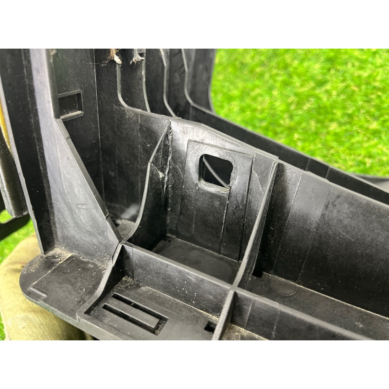 Кронштейн фары (кузов и элементы) BMW 7-series F02 2011 4.4 N63 51647184160