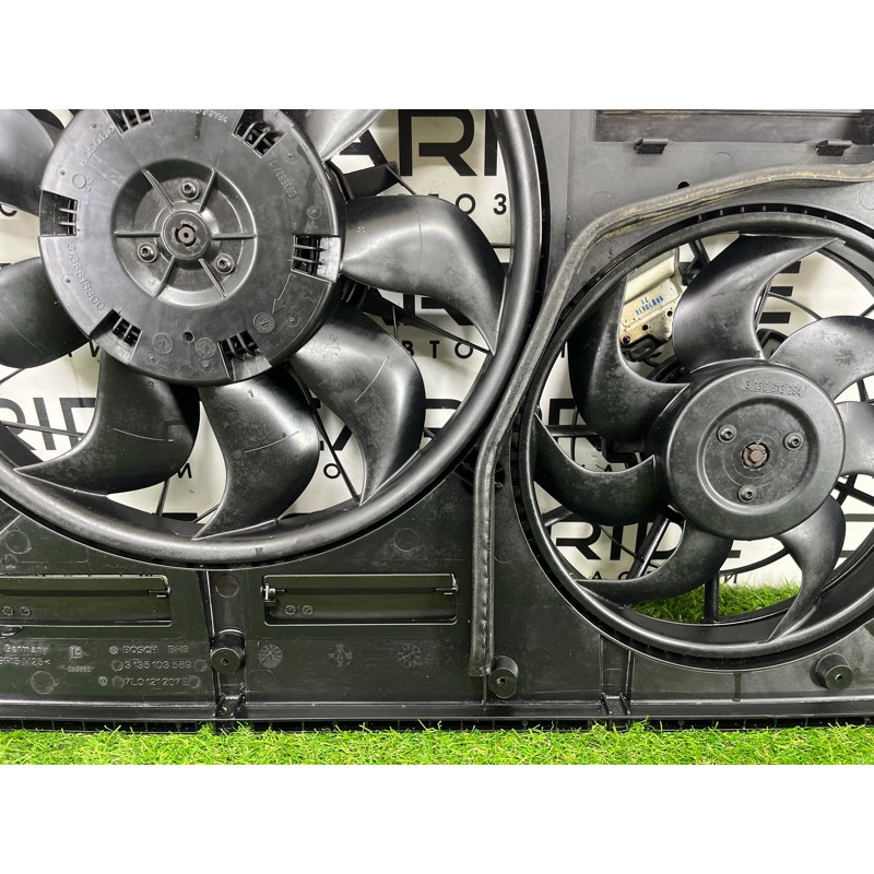 Вентилятор охлаждения радиатора (система охлаждения) AUDI Q7 4L 2011 3.0 CATA 7L0121207E