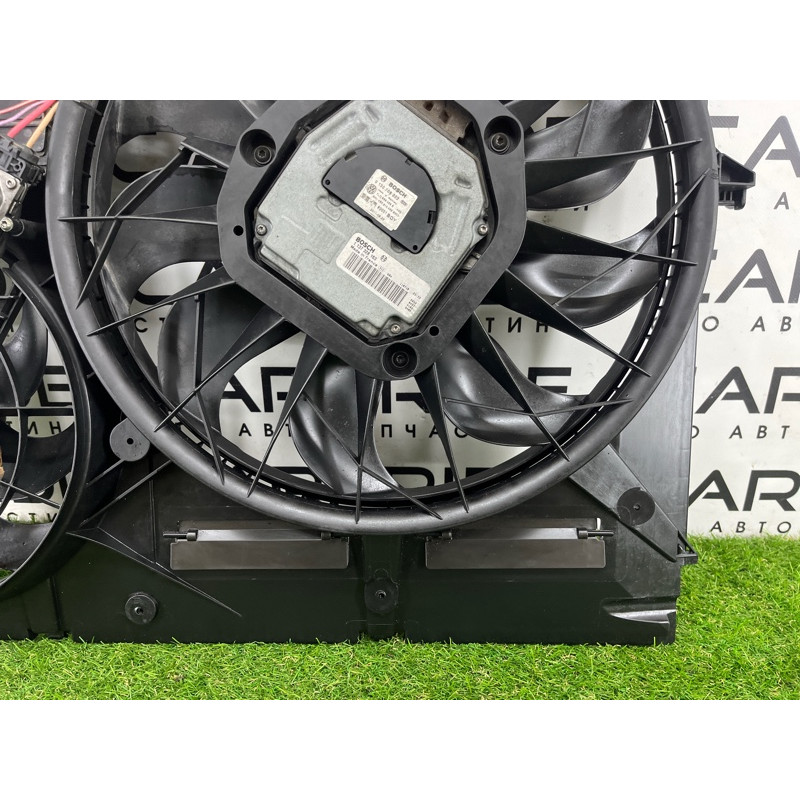Вентилятор охлаждения радиатора (система охлаждения) AUDI Q7 4L 2011 3.0 CATA 7L0121207E
