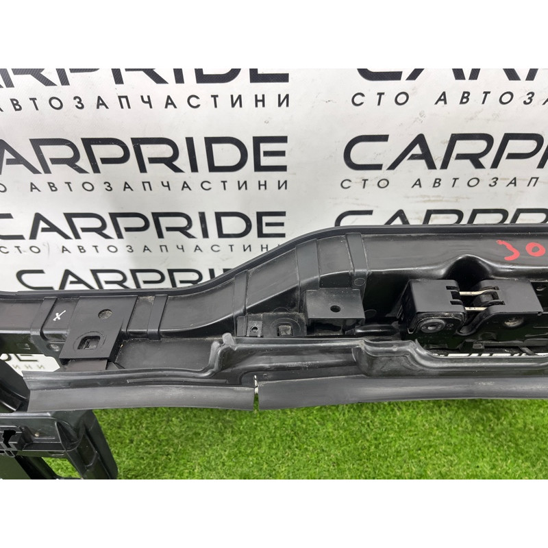 Телевизор (передняя часть кузова) (наружные элементы кузова) AUDI Q5 8R 2012 3.2 CALB 8R0805594B