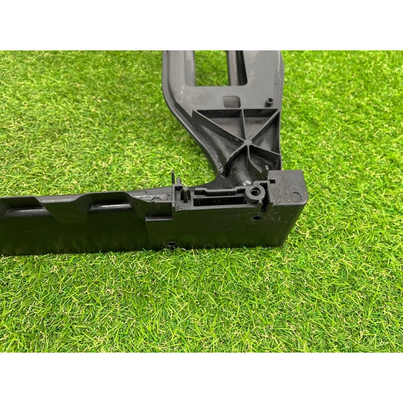 Телевизор (передняя часть кузова) (наружные элементы кузова) AUDI Q5 8R 2012 3.2 CALB 8R0805594B