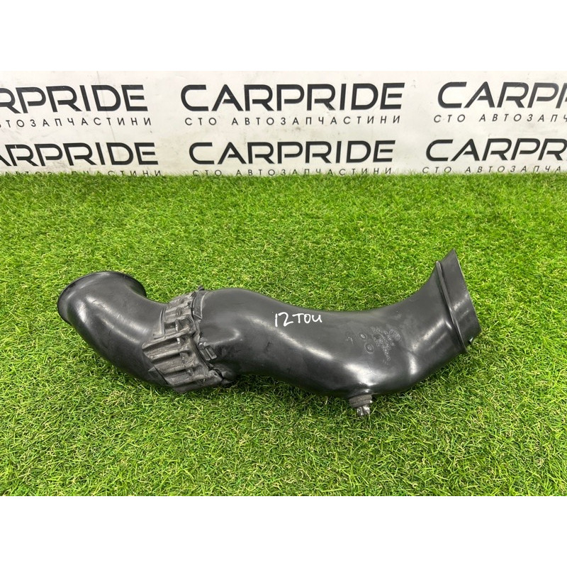 Патрубок воздушного фильтра (впускная система) Volkswagen Touareg NF 2012 3.6 CGRA 7P6129609A