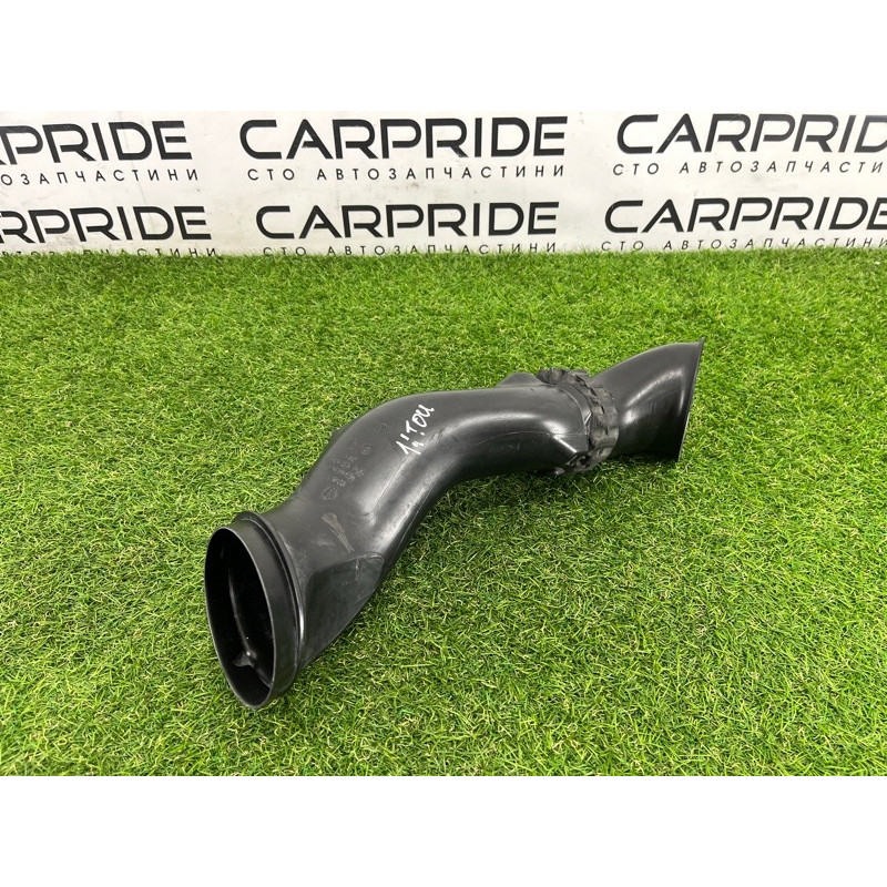 Патрубок воздушного фильтра (впускная система) Volkswagen Touareg NF 2013 3.6 7P6129609A