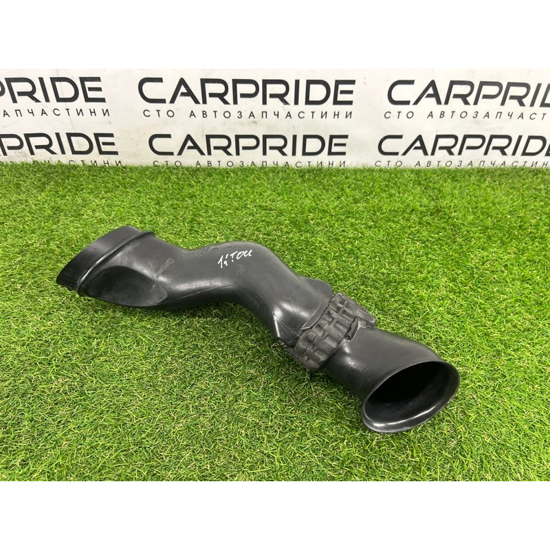 Патрубок воздушного фильтра (впускная система) Volkswagen Touareg NF 2013 3.6 7P6129609A