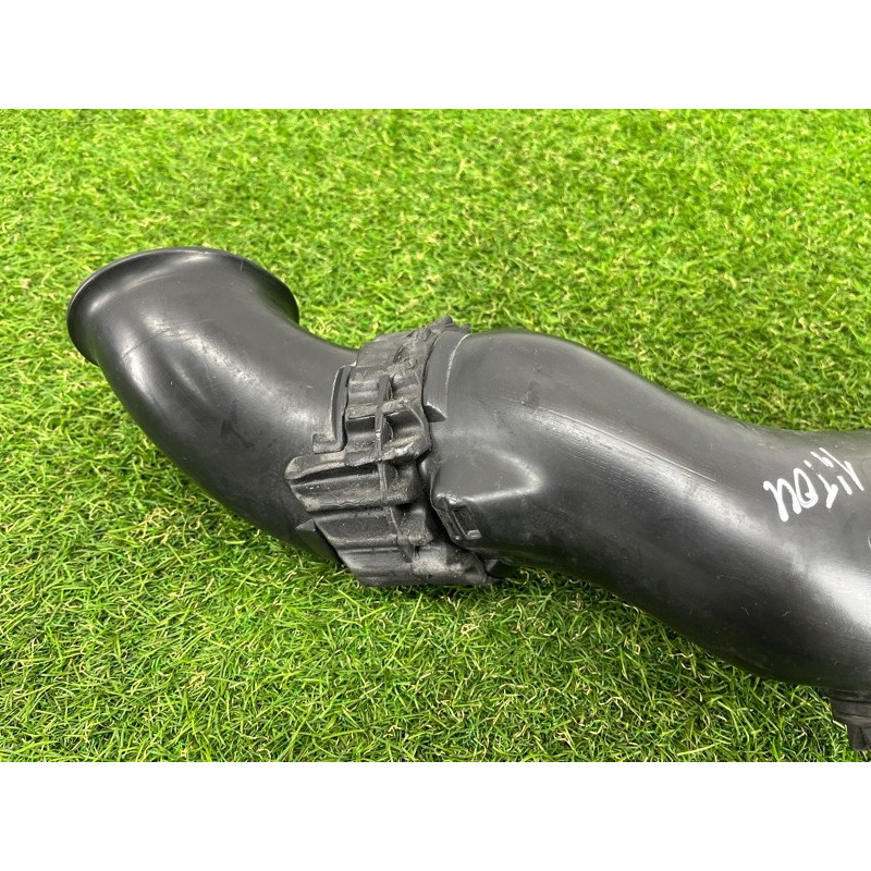 Патрубок воздушного фильтра (впускная система) Volkswagen Touareg NF 2013 3.6 7P6129609A