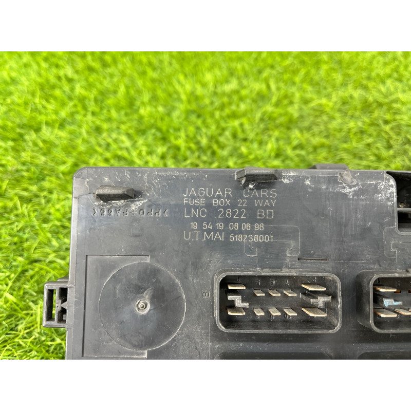 Блок предохранителей (электрика) Jaguar XJ X308 1999 LNC2822BD