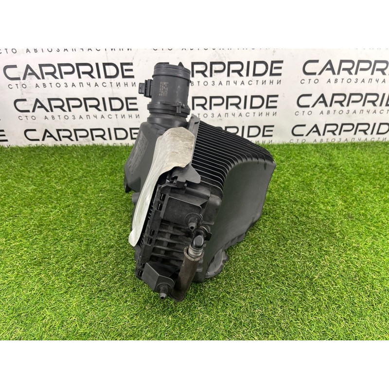 Корпус воздушного фильтра (впускная система) Volkswagen Touareg NF 2012 3.6 CGRA 7P6129607Q