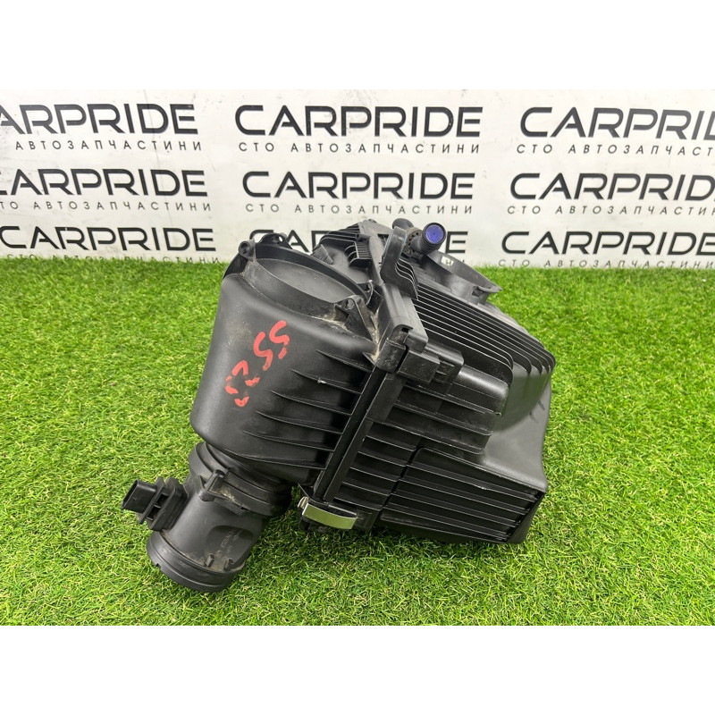 Корпус воздушного фильтра (впускная система) Volkswagen Touareg NF 2012 3.6 CGRA 7P6129607Q