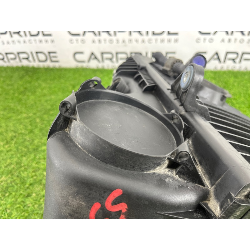 Корпус воздушного фильтра (впускная система) Volkswagen Touareg NF 2012 3.6 CGRA 7P6129607Q