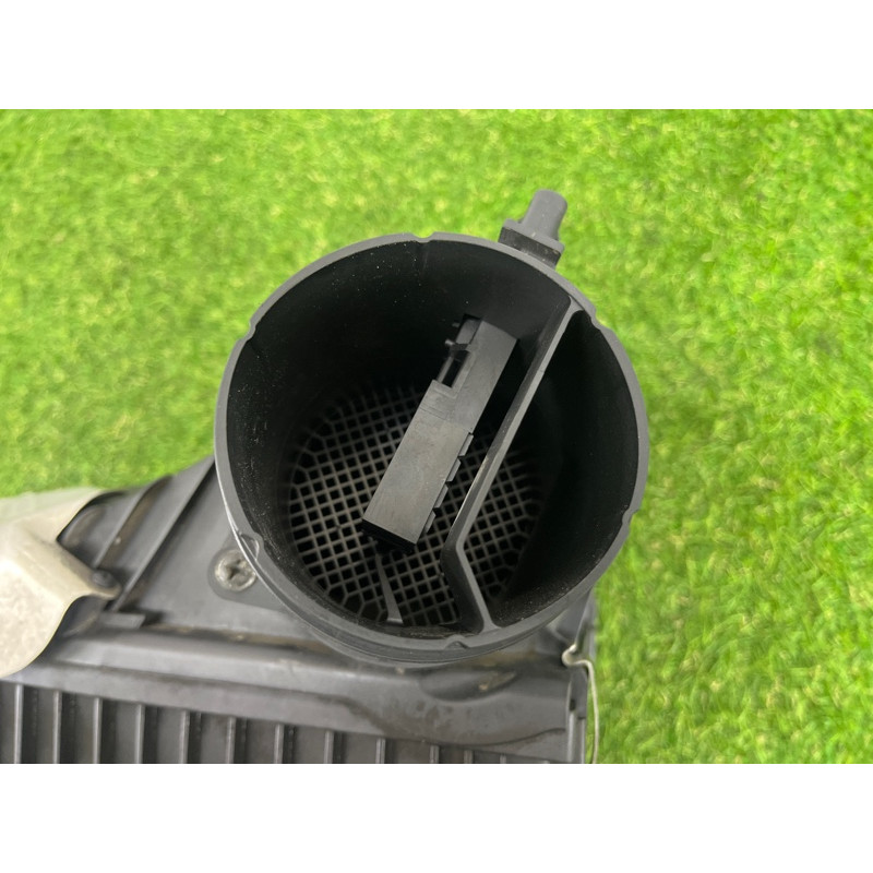 Корпус воздушного фильтра (впускная система) Volkswagen Touareg NF 2012 3.6 CGRA 7P6129607Q